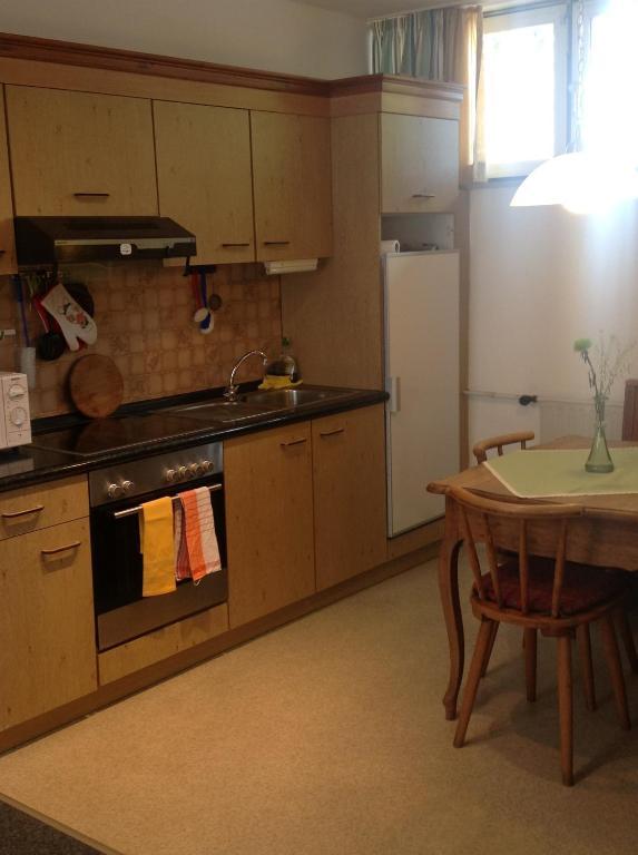 Bed & Kitchen Burgau Apartment Bilik gambar